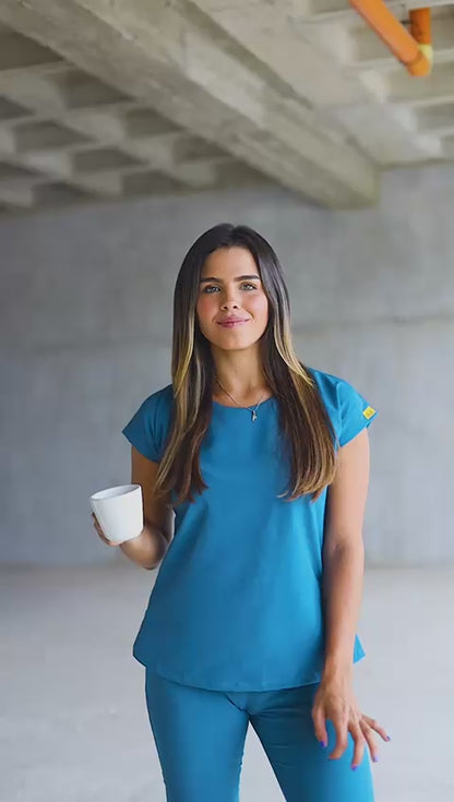 Uniforme Dama Flex Cuello Mao pantalón clasico